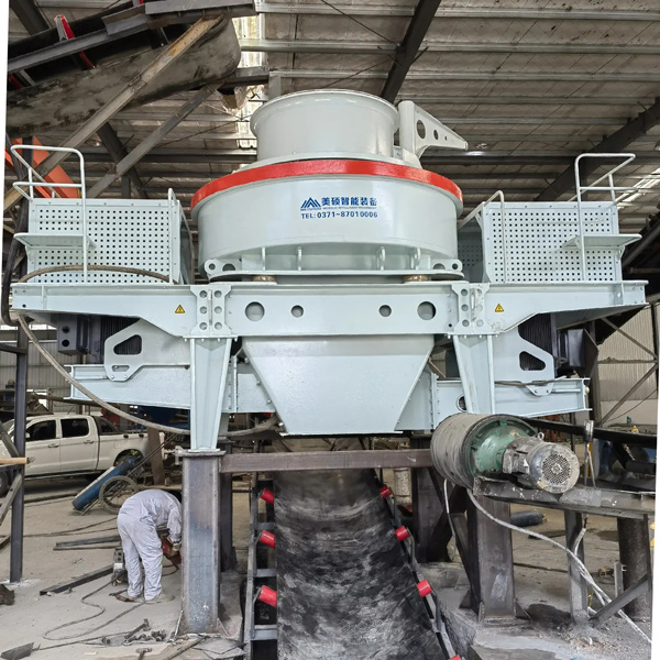 襄陽 300TPH 骨料&砂加工現場完成設備安裝